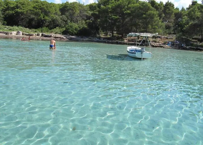 Manora Daire Sućuraj