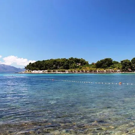 Manora Apartamento Sućuraj