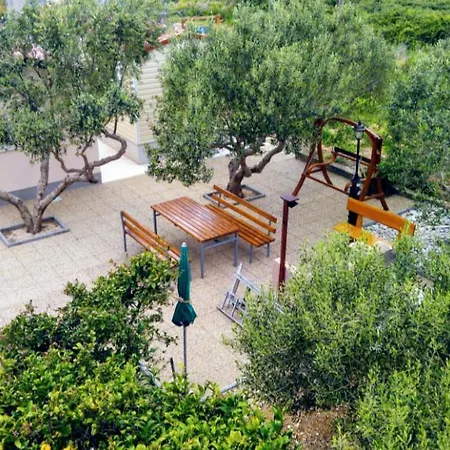 Manora Sućuraj