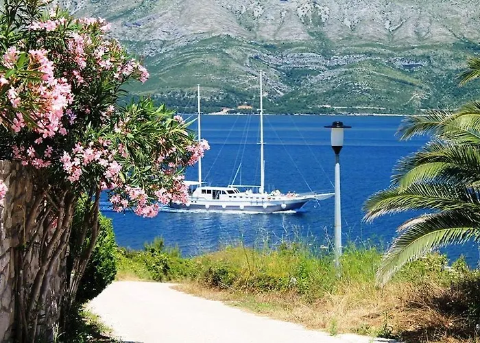 Manora Apartamento Sućuraj