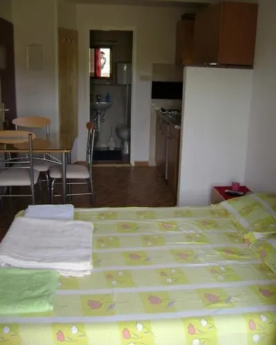 Manora Apartamento Sućuraj