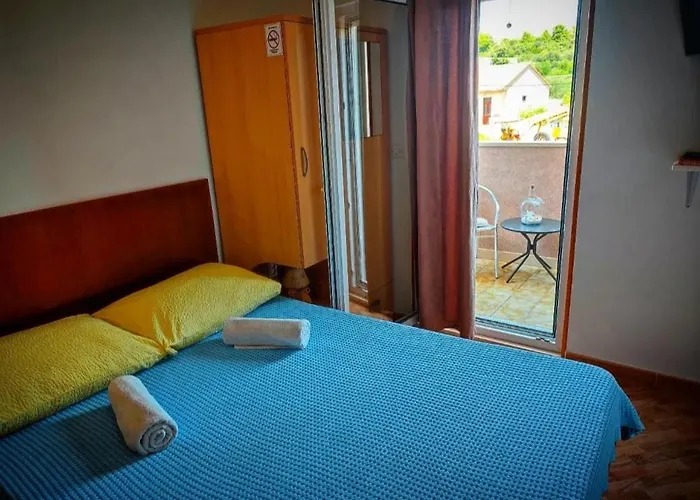 Manora Apartamento Sućuraj